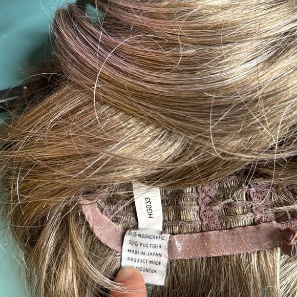 Paula Young Anastasia Color #38 Ash Blonde Hair Piece Wig Women’s - Picture 6 of 6